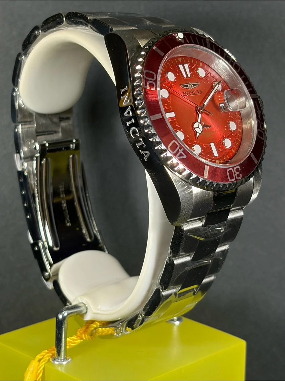 Invicta Pro Diver Vectide Men’s Watch 42mm Red Steel 50886 New